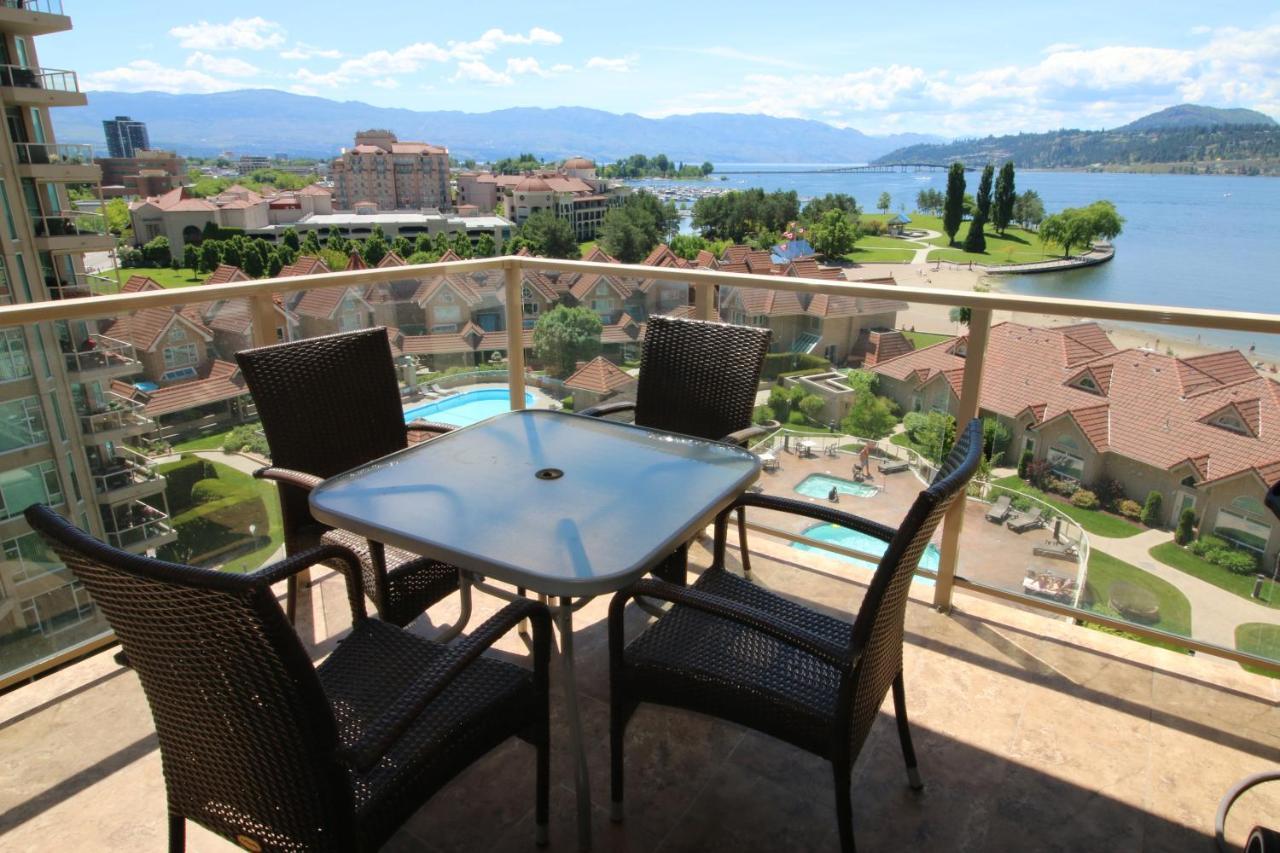 Sunset Waterfront Resort By Discover Kelowna Resort Accommodations Kültér fotó